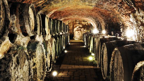 Vinárstvo Ostrožovič - tufová pivnica.